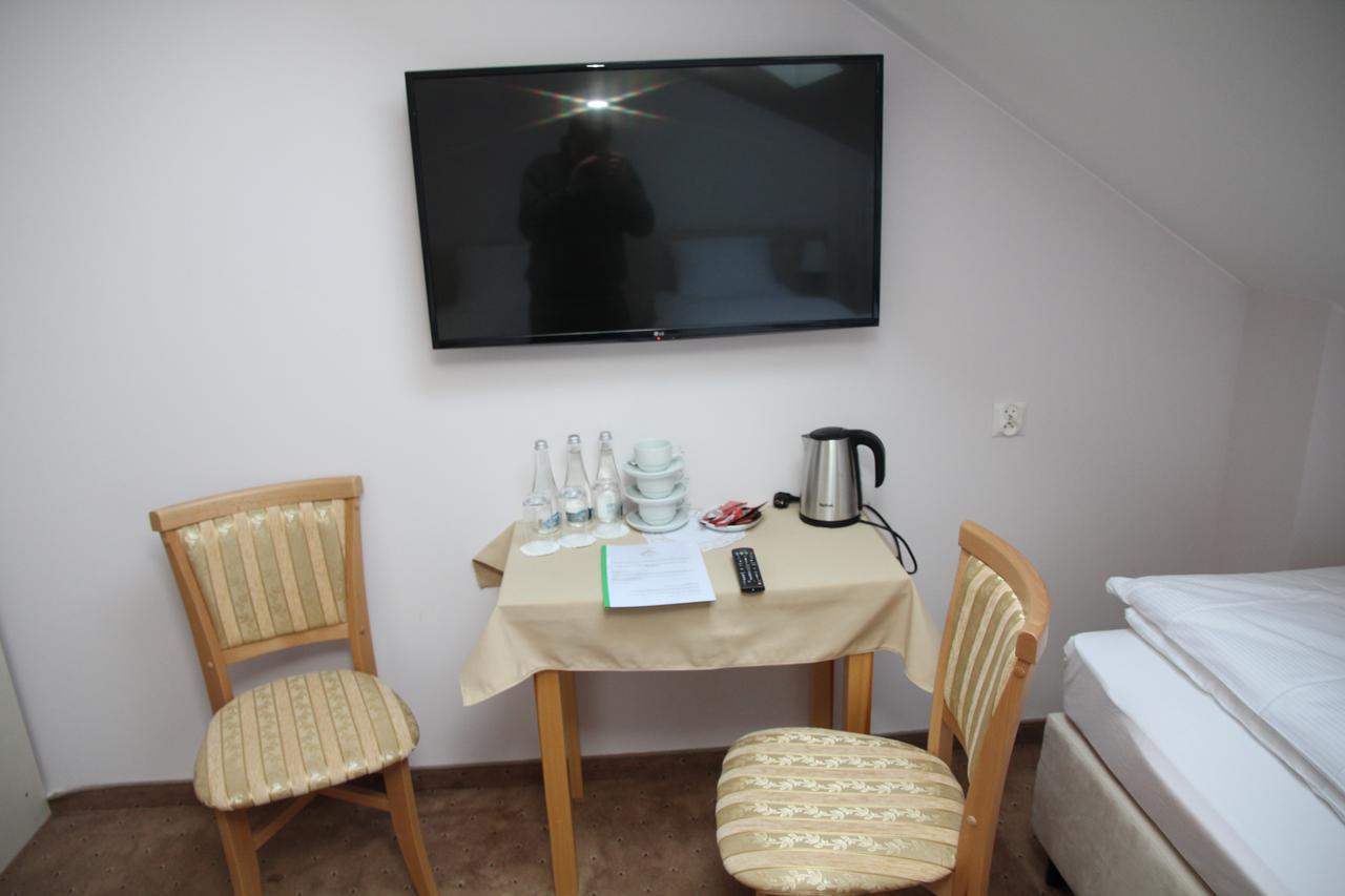 Hotel Gosciniec Pod Mlynem Inowrocław Exterior foto